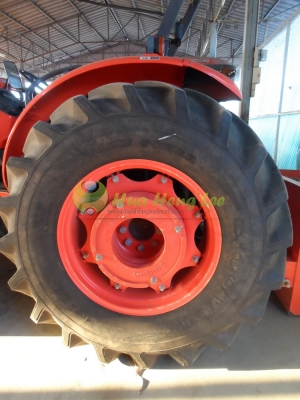 M 8540 พร้อมชุดบุ้งกี้