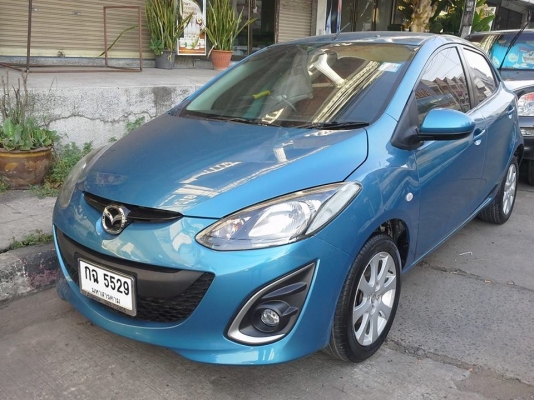 ขายมาสด้า2 ปี12 เกียร์ออโต้