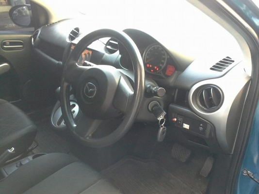 ขายมาสด้า2 ปี12 เกียร์ออโต้