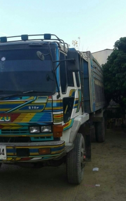 สิบล้อ อีซูซุ ร็อคกี้ FVM12Y-EM100-220 ดั้มมีเนียม สโลส 2เพาใหญ่ สภาพพร้อมใช้ เล่มทะเบียนพร้อมโอน สิบล้อ อีซูซุ ร็อคกี้ FVM12Y-EM100-220 ดั้มมีเนียม สโลส 2เพาใหญ่ สภาพพร้อมใช้ เล่มทะเบียนพร้อมโอน