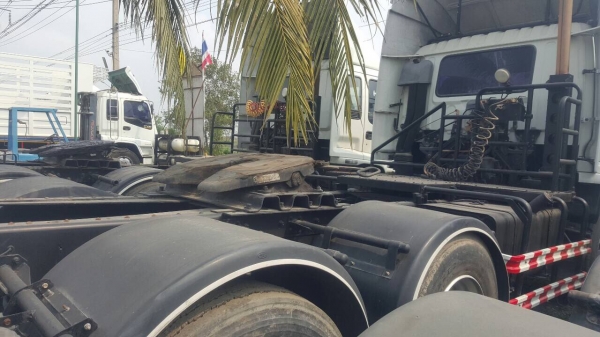 เข้าใหม่ค่ะ รถบรรทุกสิบล้อ หัวลากIsuzu 320 แรงม้า ปี 49 และปี 50 สภาพสวย พร้อมใช้งาน ทดลองขับได้ สนใ