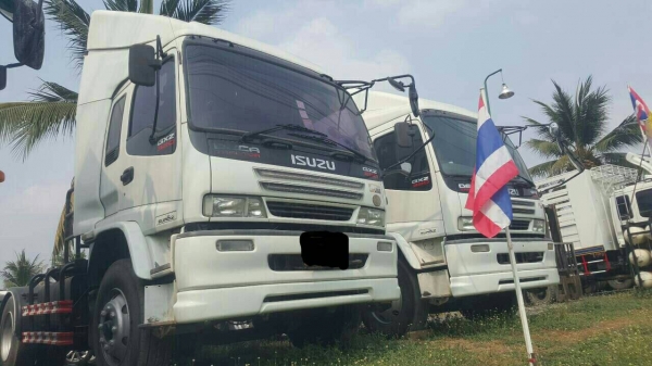 เข้าใหม่ค่ะ รถบรรทุกสิบล้อ หัวลากIsuzu 320 แรงม้า ปี 49 และปี 50 สภาพสวย พร้อมใช้งาน ทดลองขับได้ สนใ