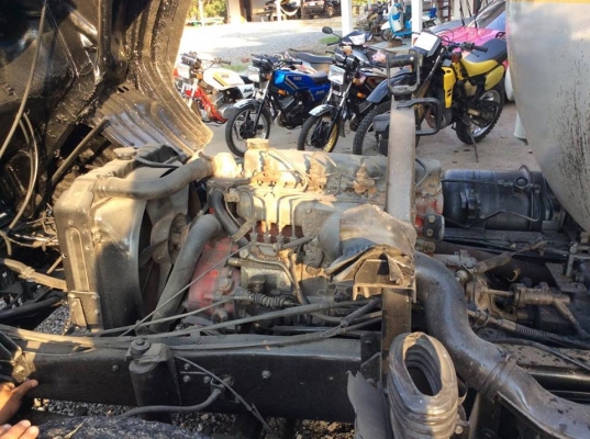 รถน้ำ 6 ล้อ HINO KM777 ปี 36 เครื่อง 117แรง