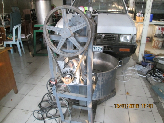 ไฟฟ้า220vขายครับ นวดแป้ง อย่างดี มีเกียร์ ช้า เร็ว ขายถูกๆ ไฟฟ้า220vขายครับ นวดแป้ง อย่างดี มีเกียร์ ช้า เร็ว ขายถูกๆ