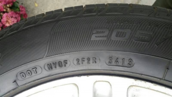 ล้อ honda ขอบ 16 5รู 114 พร้อมยางปี 13 ชุดล่ะ 4500