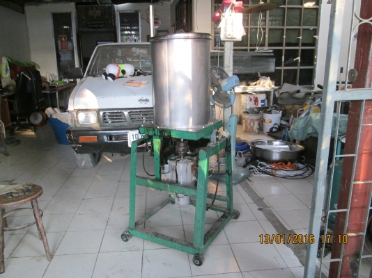 ไฟฟ้า220v ขาย  ถังบดขนาดใหญ๋ อย่างดี  บดได้ทันใจ ขายถูกๆ