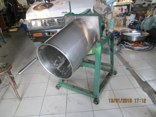 ไฟฟ้า220v ขาย  ถังบดขนาดใหญ๋ อย่างดี  บดได้ทันใจ ขายถูกๆ