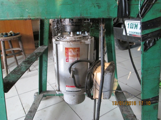 ไฟฟ้า220v ขาย  ถังบดขนาดใหญ๋ อย่างดี  บดได้ทันใจ ขายถูกๆ