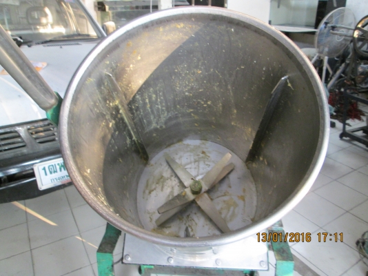 ไฟฟ้า220v ขาย  ถังบดขนาดใหญ๋ อย่างดี  บดได้ทันใจ ขายถูกๆ