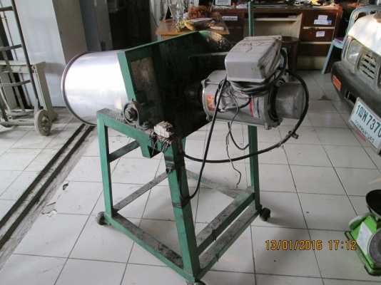 ไฟฟ้า220v ขาย  ถังบดขนาดใหญ๋ อย่างดี  บดได้ทันใจ ขายถูกๆ