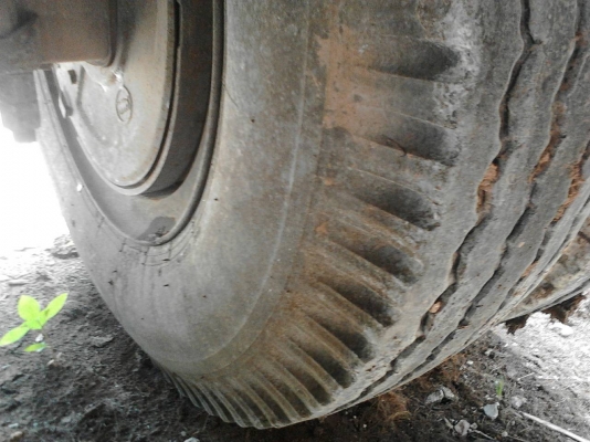 ขาย หางพ่วง  สามมิต  2  เพลา. ปี 49   ( * ไม่ดั้ม. )   สนใจติดต่อ  081 - 6079515