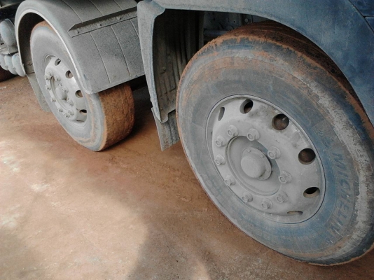 รถฮีโน่ 12 ล้อ 414 แรงม้า. ปี 55  ( รถประกอบ )   สนใจติดต่อ  081 - 6079515