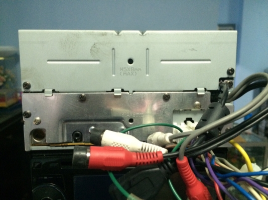 Clarion DUB385MP USB IPOD MP3 CD AUX ปรีเอ้า2ชุด 728ตัวแปรสีไฟเครื่องเล่น สภาพสวย มือ2 ญี่ปุ่น