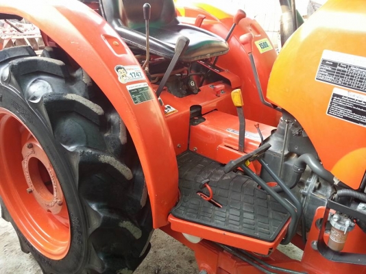 คูโบต้า L3008 4 WD ใบมีดตราช้าง ทำงาน 578 ชั่วโมง..เล่มทะเบียนพร้อม