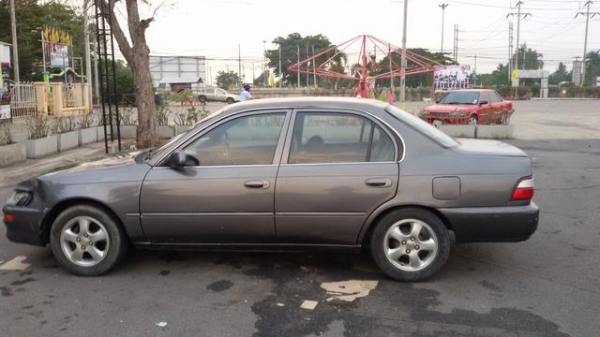 corolla ปี 95 mt 1.6 พร้อมใช้