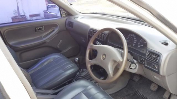 nissan sentra ปี 94 1.5 mt พร้อมใช้ 27000 บาท