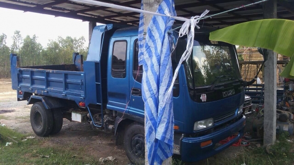 ขาย เดก้า 195 ยางใหม่ 6 เส้น เครื่องพอใช้ แชสซีสวย หัวเก๋ง กระบะสวย