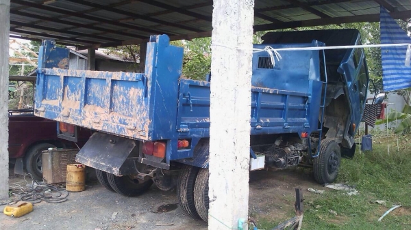 ขาย เดก้า 195 ยางใหม่ 6 เส้น เครื่องพอใช้ แชสซีสวย หัวเก๋ง กระบะสวย