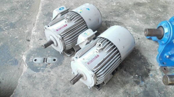 Sell>> มอเตอร์เบรค Mitsu 3 HP. 1420 RPM. 380V. Type SF-JRB มาคู่สวยสดใหม่พร้อมใช้