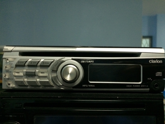 CLARION DB175MPS MP3-RW CD-RW AUX ปรีเอ้า1ชุด มือ2 ญี่ปุ่น