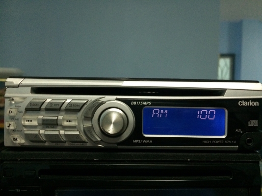 CLARION DB175MPS MP3-RW CD-RW AUX ปรีเอ้า1ชุด มือ2 ญี่ปุ่น