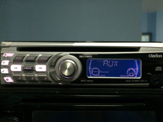 CLARION DB175MPS MP3-RW CD-RW AUX ปรีเอ้า1ชุด มือ2 ญี่ปุ่น