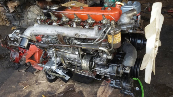 ขายครับเครื่องISUZU 6BG1 185แรง เสื้อส้มแท้หัวฉีดไดเร็คตัวใหม่ ปั๊มลมปั๊มพาวเวอร์พร้อมเกียร์ตาราง6เกียร์เดินหน้า