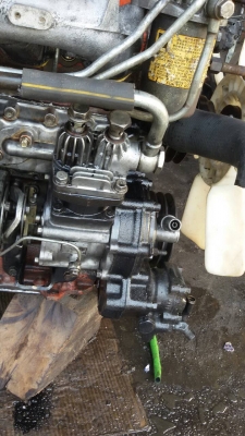 ขายครับเครื่องISUZU 6BG1 185แรง เสื้อส้มแท้หัวฉีดไดเร็คตัวใหม่ ปั๊มลมปั๊มพาวเวอร์พร้อมเกียร์ตาราง6เกียร์เดินหน้า