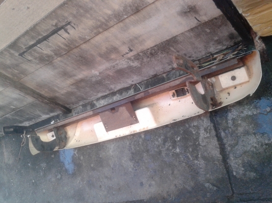 ขายกันชนหลังของอีสุสุลดเหลือ1500คับ