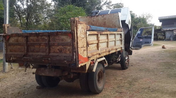 ขายด่วน หกล้อ ISUZU 195 สภาพพร้อมใช้งาน เครื่องดีคัชชีสวย เอกสารพร้อมโอน