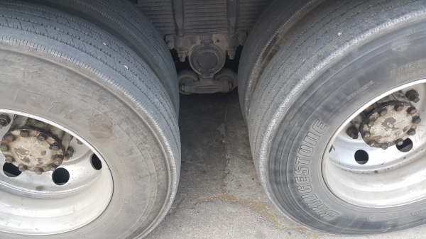 ขายรถพ่วง 24 ล้อ แม่-ลูก กระบะเนียมคอกเกษตรดั้ม อู่.ธนิกลการ นครศวรรณ ISUZU คัสทรี.นางฟ้า 240 วางเครื่อง 320 วางหัวเดก้า เกียร์อีตั้น ช่วงล้างใหญ่ ราคา1880000 รถสวย เต็ม สนใจรีบโทรจองด่วน