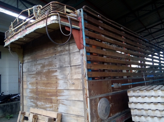 กระบะใส่สิบล้อ(รถล่อง) ยาว 6 เมตร  พร้อมใช้งาน สภาพสวย