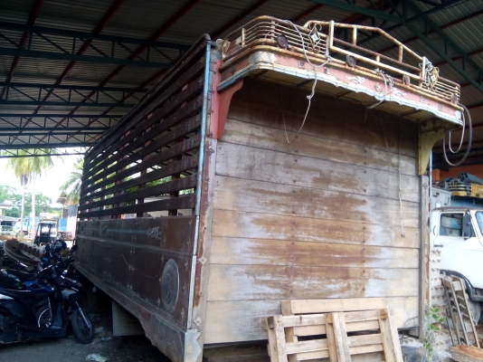 กระบะใส่สิบล้อ(รถล่อง) ยาว 6 เมตร  พร้อมใช้งาน สภาพสวย