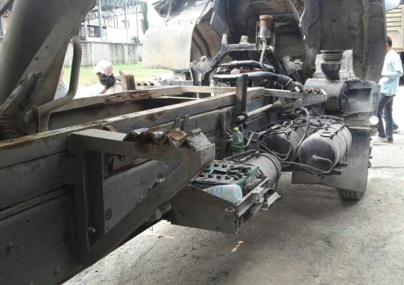 สิบล้อ อีซูซุ ร็อก RXZ18J-6RB1-210โบว์ 2เพา สโลส สภาพดีพร้อมใช้งาน ทะเบียนพร้อมโอน สิบล้อ อีซูซุ ร็อก RXZ18J-6RB1-210โบว์ 2เพา สโลส สภาพดีพร้อมใช้งาน ทะเบียนพร้อมโอน