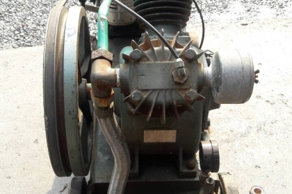 ขาย ปั๊มลม IWATA เครื่อง KAWASAKI FG270 เก่าญี่ปุ่น ราคา 18,500 ขาย ปั๊มลม IWATA เครื่อง KAWASAKI FG270 เก่าญี่ปุ่น ราคา 18,500