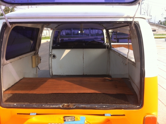 ตู้โฟล์คแตงโมเปิดบาร์ไฟเลี้ยวล่าง ทะเบียนครบ (ลดราคาเหลือ198000ด่วนๆ)