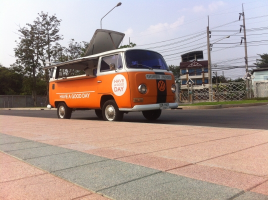 ตู้โฟล์คแตงโมเปิดบาร์ไฟเลี้ยวล่าง ทะเบียนครบ (ลดราคาเหลือ198000ด่วนๆ)