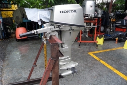 ขาย เครื่องเรือ HONDA 9.9 แรง 4 จังหวะ หาง 21 เครื่องทำงานปกติ  สภาพสวย ราคา 28,000