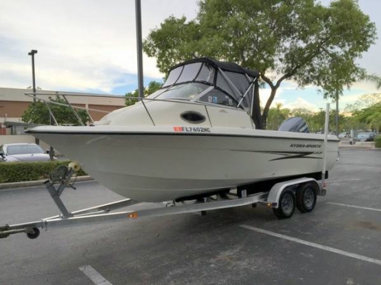 ขายเรือตกปลา Hydra Sports 210 (21ฟุต)