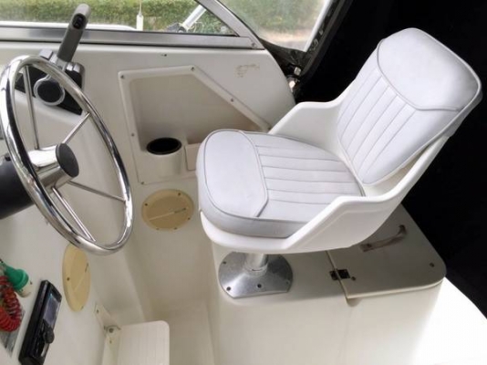 ขายเรือตกปลา Hydra Sports 210 (21ฟุต)