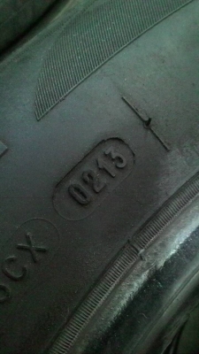 215/60R16 MICHELIN ENERGY XMV8 ปี2013 มี 2 เส้น tel.081-427-3941 ไอดีไลน์ autobot107 215/60R16 MICHELIN ENERGY XMV8 ปี2013 มี 2 เส้น tel.081-427-3941 ไอดีไลน์ autobot107