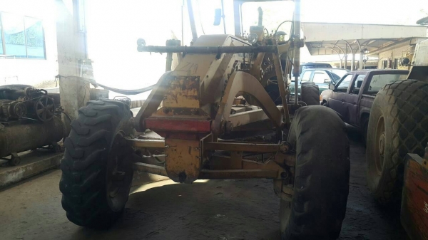 ขายด่วนครับ เกรดเดอร์ 5MD 140 G 3100 รถสวยครับ พร้อมใช้งาน เอกสารเล่มทะเบียนครับ