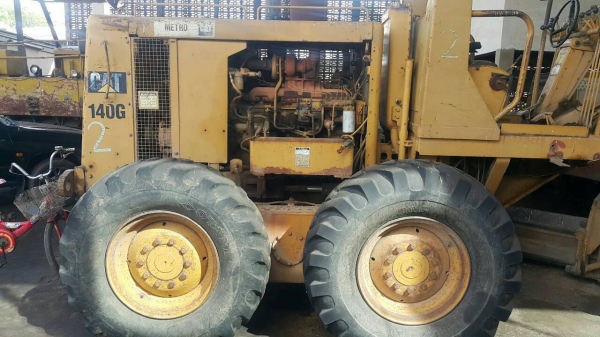 ขายด่วนครับ เกรดเดอร์ 5MD 140 G 3100 รถสวยครับ พร้อมใช้งาน เอกสารเล่มทะเบียนครับ