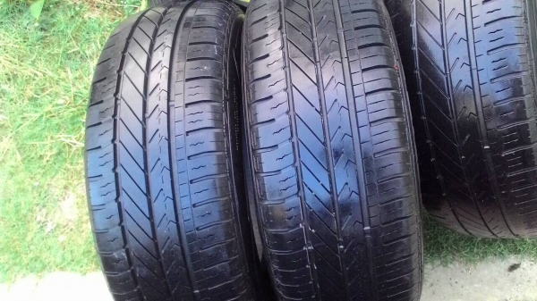 205/65R15 GOODYEAR DURAPLUS ไม่มีปะ ชุด 4 เส้น tel.081-427-3941 ไอดีไลน์ autobot107 205/65R15 GOODYEAR DURAPLUS ไม่มีปะ ชุด 4 เส้น tel.081-427-3941 ไอดีไลน์ autobot107
