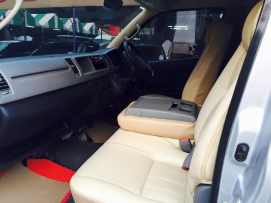 โทร 0922726669 คุณตันหยงรถตู้เบสมือสองฝั่งธน รถตู้ ดีเซลล์ ปี 2006 เบาะหนัง 4 แถว แอร์ไมรโครบัส ราคา 569000 บาท