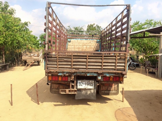 KS เครื่อง 110 สภาพสวยมากรถพร้อมใช้เล่มทะเบียนพร้อม ช่วงล่างสวยเครื่องดีมากคับ.  ราคา 198000 สนใจ 084-5486359 สุชาติ