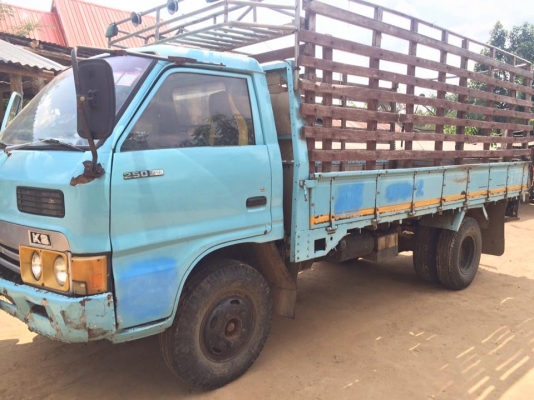 KS เครื่อง 110 สภาพสวยมากรถพร้อมใช้เล่มทะเบียนพร้อม ช่วงล่างสวยเครื่องดีมากคับ.  ราคา 198000 สนใจ 084-5486359 สุชาติ