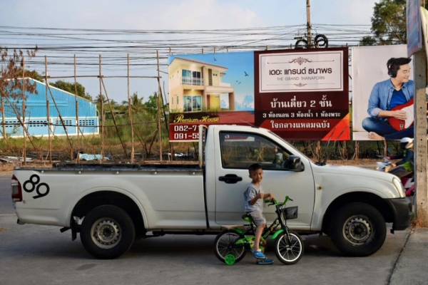 อีซูซุ สปาร์ค Ex สีขาว ปี 2004 เครื่อง 2500 เทอโบ ราคา เบา ๆ อีซูซุ สปาร์ค Ex สีขาว ปี 2004 เครื่อง 2500 เทอโบ ราคา เบา ๆ