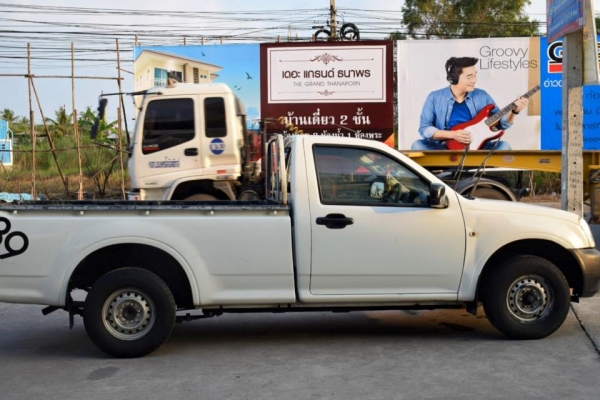 อีซูซุ สปาร์ค Ex สีขาว ปี 2004 เครื่อง 2500 เทอโบ ราคา เบา ๆ อีซูซุ สปาร์ค Ex สีขาว ปี 2004 เครื่อง 2500 เทอโบ ราคา เบา ๆ