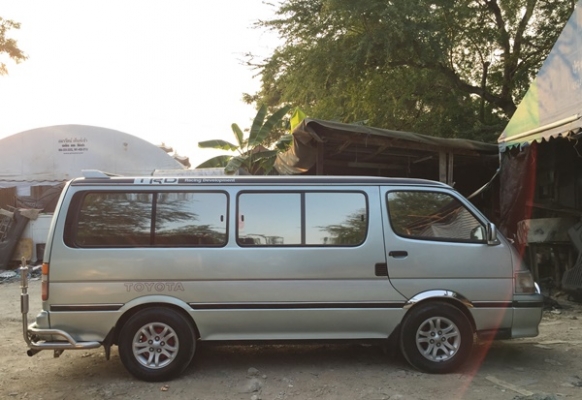 รถตู้หลังดีเซลแต่งSUPER CUSTOM พร้อมใช้งาน วิ่งทางไกลสบายLINE:seiatong003